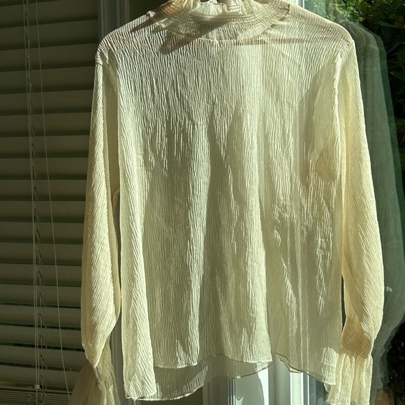 NEW oak and fort high neck sheer pleated long sleeve blouse - Picture 6 of 11